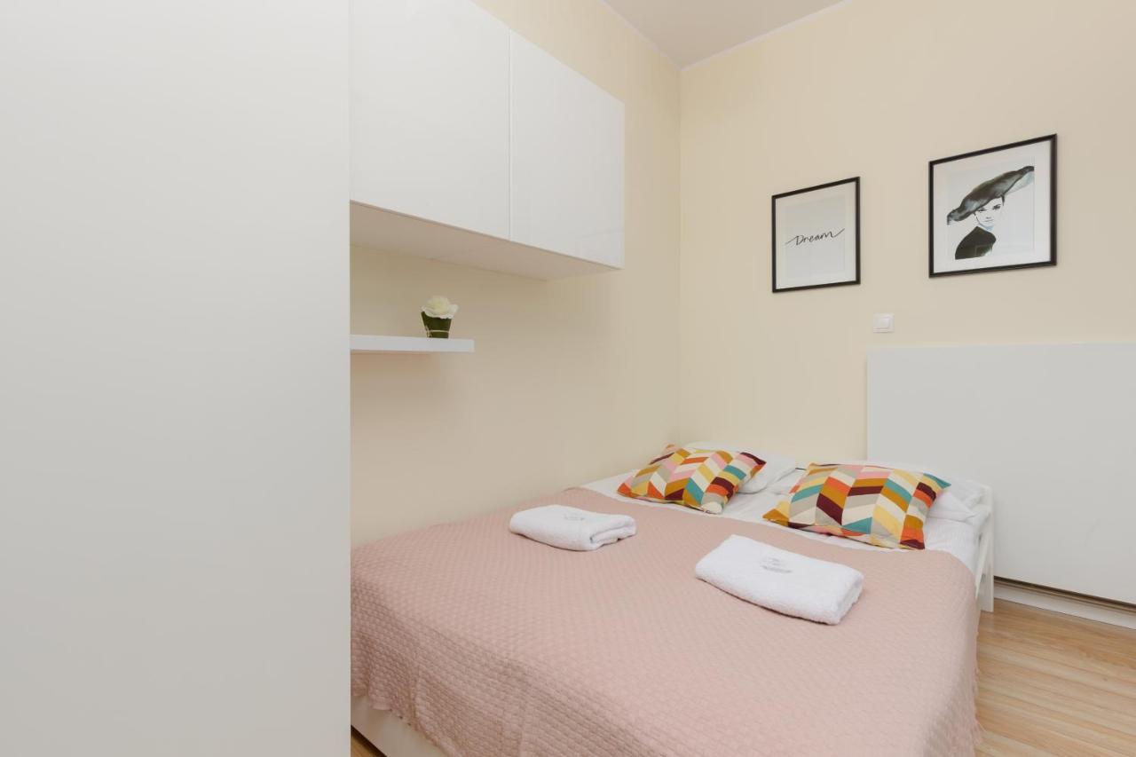 Niemcewicza Pet-Friendly Apartment By Noclegi Renters Warsawa Bagian luar foto